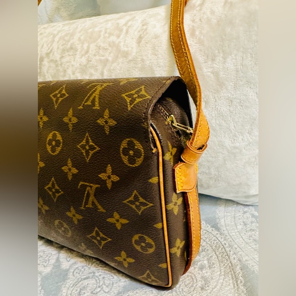 Louis Vuitton St. Germaine Monogram Crossbody Bag - Picture 10 of 12